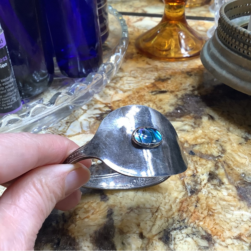 Handmade  bracelet.  Natural abalone stone, Oneida spoon